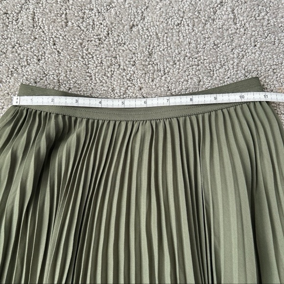 Hollister Pleated A-Line Mini Skirt Skater Preppy Olive Green Skirt XS EUC - Picture 6 of 6